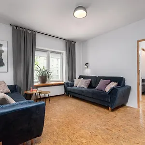 Bialobrzeska 30 By Homeprime Apartament